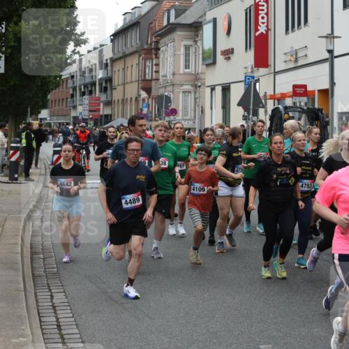 12.06.2026 - Holstenköstenlauf Andreas Tolksdorf http://msf.ph/oto/9744269 12.06.2026 17:35:01 Laufen 4642, 46, 9, 4489, 38, 767, 4109, 4739, 4793, 2030, 3851, 4342, 4742 meine-sportfotos.de