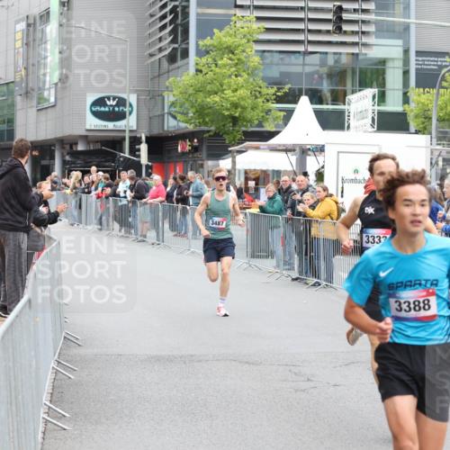 12.06.2026 - Holstenköstenlauf Andreas Tolksdorf http://msf.ph/oto/9744284 12.06.2026 17:48:16 Laufen 3487, 3332, 3388 meine-sportfotos.de