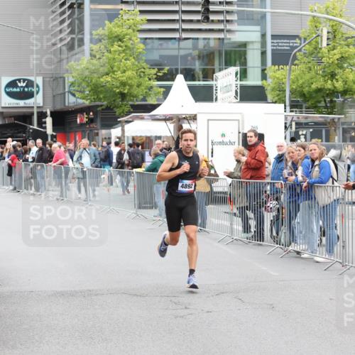 12.06.2026 - Holstenköstenlauf Andreas Tolksdorf http://msf.ph/oto/9744289 12.06.2026 17:48:25 Laufen 4892, 265 meine-sportfotos.de