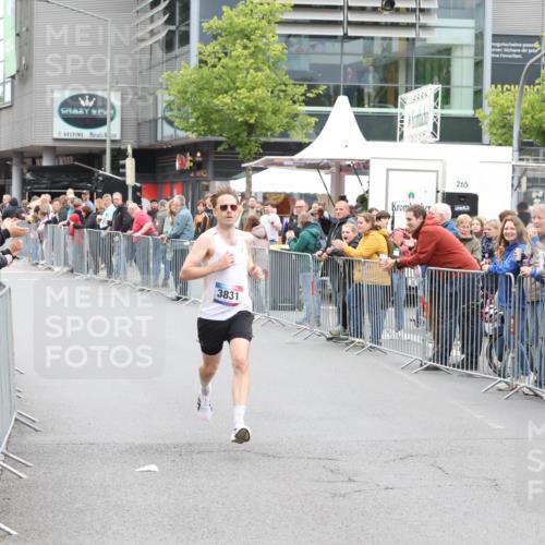 12.06.2026 - Holstenköstenlauf Andreas Tolksdorf http://msf.ph/oto/9744290 12.06.2026 17:48:52 Laufen 3831, 265 meine-sportfotos.de