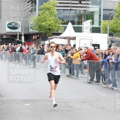 12.06.2026 - Holstenköstenlauf Andreas Tolksdorf http://msf.ph/oto/9744291 12.06.2026 17:48:52 Laufen 3831, 265 meine-sportfotos.de