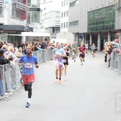 12.06.2026 - Holstenköstenlauf Andreas Tolksdorf http://msf.ph/oto/9744358 12.06.2026 17:51:37 Laufen 4887, 709 meine-sportfotos.de