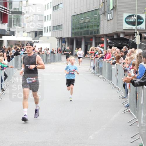12.06.2026 - Holstenköstenlauf Andreas Tolksdorf http://msf.ph/oto/9744405 12.06.2026 17:52:22 Laufen 3859, 3876 meine-sportfotos.de