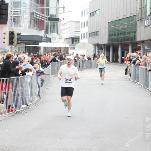 12.06.2026 - Holstenköstenlauf Andreas Tolksdorf http://msf.ph/oto/9744418 12.06.2026 17:52:37 Laufen 4552 meine-sportfotos.de