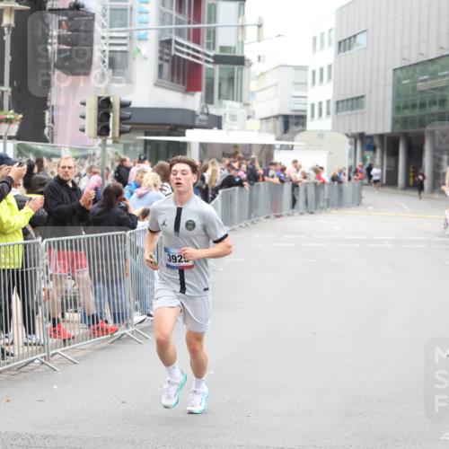 12.06.2026 - Holstenköstenlauf Andreas Tolksdorf http://msf.ph/oto/9744426 12.06.2026 17:52:44 Laufen 3925 meine-sportfotos.de