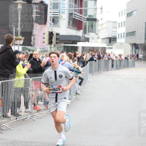 12.06.2026 - Holstenköstenlauf Andreas Tolksdorf http://msf.ph/oto/9744427 12.06.2026 17:52:44 Laufen 3925 meine-sportfotos.de