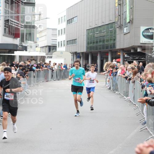12.06.2026 - Holstenköstenlauf Andreas Tolksdorf http://msf.ph/oto/9744454 12.06.2026 17:53:33 Laufen 4621, 4690, 4568 meine-sportfotos.de