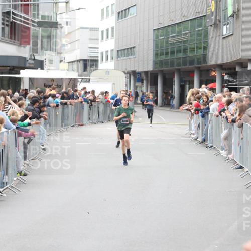 12.06.2026 - Holstenköstenlauf Andreas Tolksdorf http://msf.ph/oto/9744459 12.06.2026 17:53:47 Laufen 3898 meine-sportfotos.de