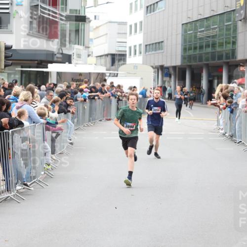 12.06.2026 - Holstenköstenlauf Andreas Tolksdorf http://msf.ph/oto/9744462 12.06.2026 17:53:49 Laufen 3898, 3050 meine-sportfotos.de