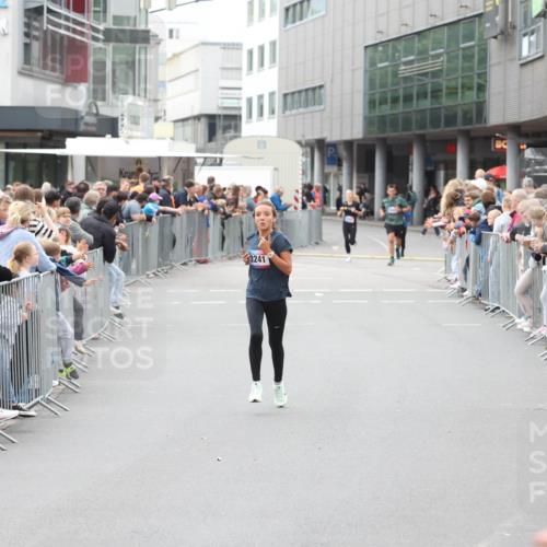 12.06.2026 - Holstenköstenlauf Andreas Tolksdorf http://msf.ph/oto/9744472 12.06.2026 17:53:57 Laufen 3241 meine-sportfotos.de