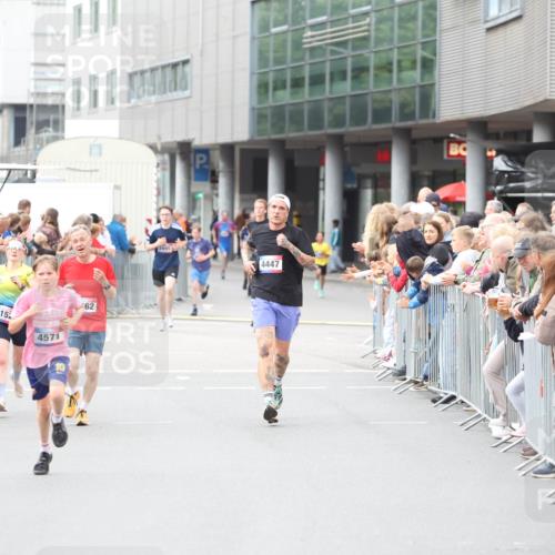 12.06.2026 - Holstenköstenlauf Andreas Tolksdorf http://msf.ph/oto/9744509 12.06.2026 17:54:44 Laufen 315, 4571, 62, 4447 meine-sportfotos.de
