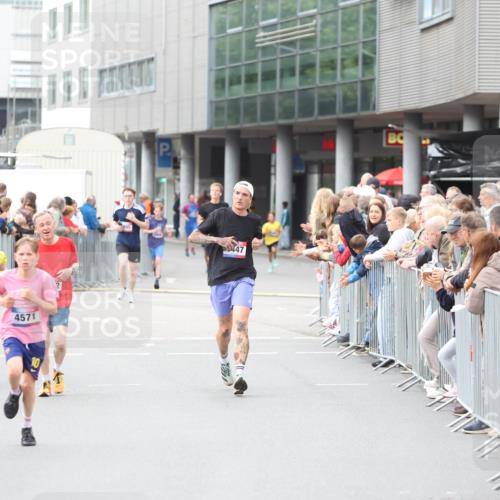 12.06.2026 - Holstenköstenlauf Andreas Tolksdorf http://msf.ph/oto/9744510 12.06.2026 17:54:44 Laufen 3152, 4571, 47 meine-sportfotos.de