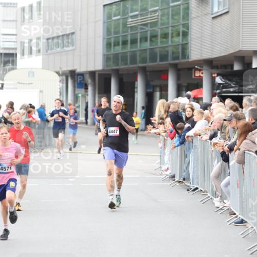 12.06.2026 - Holstenköstenlauf Andreas Tolksdorf http://msf.ph/oto/9744511 12.06.2026 17:54:44 Laufen 3152, 4571, 4447 meine-sportfotos.de