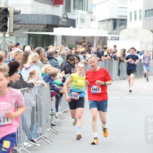 12.06.2026 - Holstenköstenlauf Andreas Tolksdorf http://msf.ph/oto/9744513 12.06.2026 17:54:47 Laufen 4571, 3152, 4462, 4447 meine-sportfotos.de
