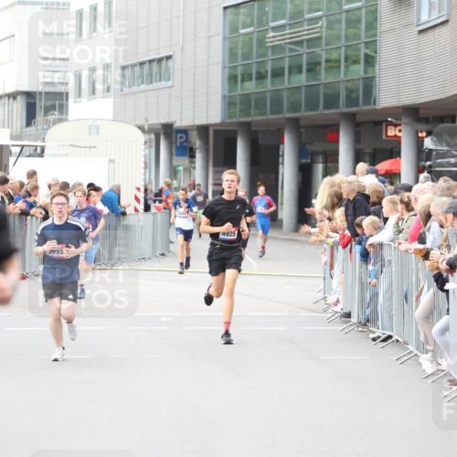 12.06.2026 - Holstenköstenlauf Andreas Tolksdorf http://msf.ph/oto/9744515 12.06.2026 17:54:50 Laufen 4447, 995, 4925 meine-sportfotos.de