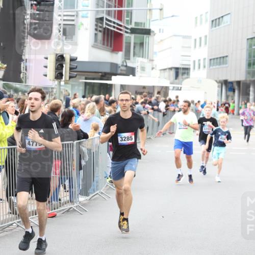 12.06.2026 - Holstenköstenlauf Andreas Tolksdorf http://msf.ph/oto/9744562 12.06.2026 17:55:27 Laufen 11, 3745, 4713, 454, 3285, 4773 meine-sportfotos.de
