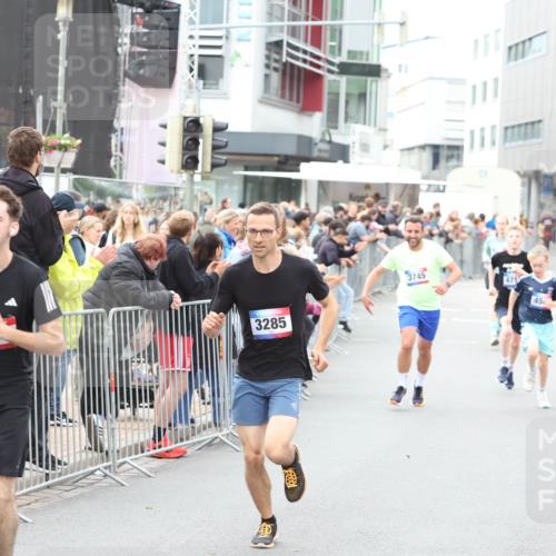 12.06.2026 - Holstenköstenlauf Andreas Tolksdorf http://msf.ph/oto/9744564 12.06.2026 17:55:27 Laufen 3285, 3745, 45 meine-sportfotos.de