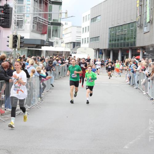 12.06.2026 - Holstenköstenlauf Andreas Tolksdorf http://msf.ph/oto/9744585 12.06.2026 17:55:43 Laufen 3970, 3882, 4898 meine-sportfotos.de