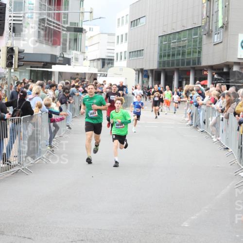 12.06.2026 - Holstenköstenlauf Andreas Tolksdorf http://msf.ph/oto/9744586 12.06.2026 17:55:44 Laufen 3970, 3882, 4898, 4061 meine-sportfotos.de