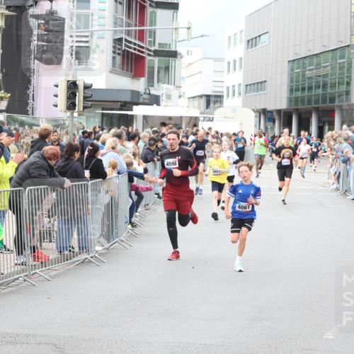 12.06.2026 - Holstenköstenlauf Andreas Tolksdorf http://msf.ph/oto/9744591 12.06.2026 17:55:47 Laufen 882, 898, 4598, 401, 4061 meine-sportfotos.de