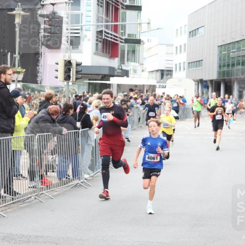 12.06.2026 - Holstenköstenlauf Andreas Tolksdorf http://msf.ph/oto/9744593 12.06.2026 17:55:48 Laufen 202, 45, 3496, 4061, 4011 meine-sportfotos.de