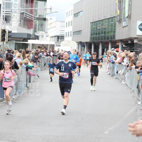12.06.2026 - Holstenköstenlauf Andreas Tolksdorf http://msf.ph/oto/9744617 12.06.2026 17:56:01 Laufen 4765, 4510, 11, 532, 3851, 3492, 3572 meine-sportfotos.de