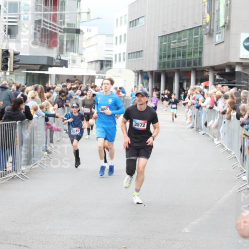12.06.2026 - Holstenköstenlauf Andreas Tolksdorf http://msf.ph/oto/9744622 12.06.2026 17:56:04 Laufen 4510, 3851, 3572 meine-sportfotos.de