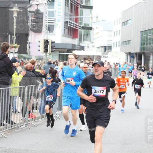 12.06.2026 - Holstenköstenlauf Andreas Tolksdorf http://msf.ph/oto/9744624 12.06.2026 17:56:05 Laufen 26, 4510, 3851, 3572, 192, 4264 meine-sportfotos.de