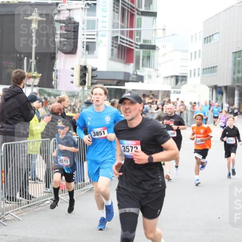 12.06.2026 - Holstenköstenlauf Andreas Tolksdorf http://msf.ph/oto/9744625 12.06.2026 17:56:06 Laufen 26, 4510, 3851, 3572, 3308, 349, 4264 meine-sportfotos.de