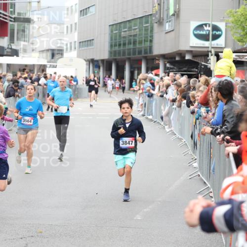 12.06.2026 - Holstenköstenlauf Andreas Tolksdorf http://msf.ph/oto/9744637 12.06.2026 17:56:12 Laufen 3966, 3564, 3847 meine-sportfotos.de