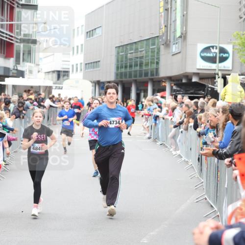 12.06.2026 - Holstenköstenlauf Andreas Tolksdorf http://msf.ph/oto/9744664 12.06.2026 17:56:32 Laufen 4466, 4845, 4478, 4734 meine-sportfotos.de