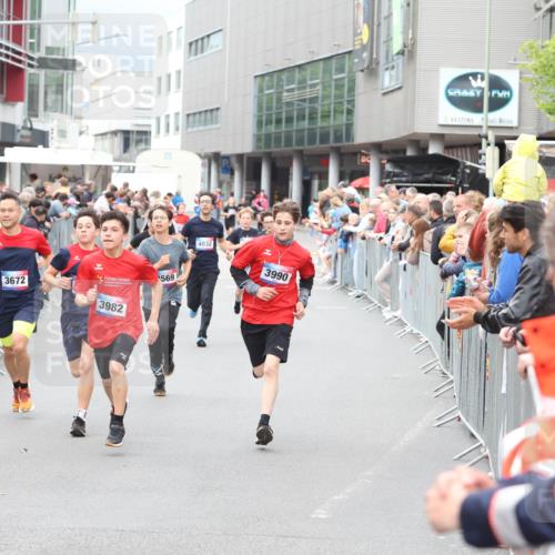 12.06.2026 - Holstenköstenlauf Andreas Tolksdorf http://msf.ph/oto/9744670 12.06.2026 17:56:38 Laufen 3672, 3982, 1569, 4032, 3990 meine-sportfotos.de
