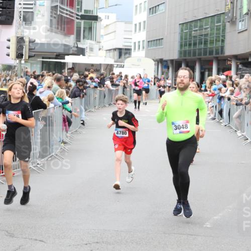 12.06.2026 - Holstenköstenlauf Andreas Tolksdorf http://msf.ph/oto/9744688 12.06.2026 17:56:51 Laufen 8, 4780, 3048 meine-sportfotos.de