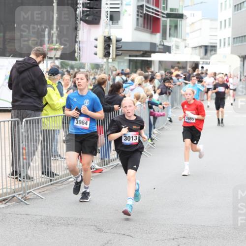 12.06.2026 - Holstenköstenlauf Andreas Tolksdorf http://msf.ph/oto/9744698 12.06.2026 17:57:02 Laufen 3964, 3013, 3985 meine-sportfotos.de
