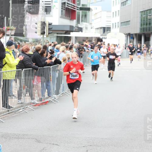 12.06.2026 - Holstenköstenlauf Andreas Tolksdorf http://msf.ph/oto/9744700 12.06.2026 17:57:03 Laufen 396, 013, 3985, 4098 meine-sportfotos.de