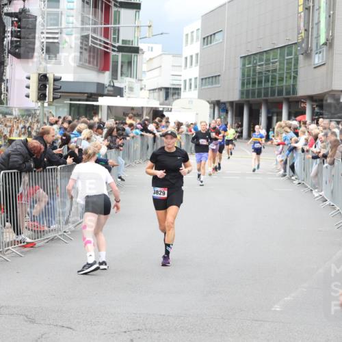 12.06.2026 - Holstenköstenlauf Andreas Tolksdorf http://msf.ph/oto/9744715 12.06.2026 17:57:13 Laufen 3829, 454 meine-sportfotos.de
