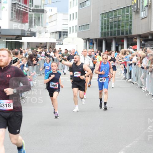 12.06.2026 - Holstenköstenlauf Andreas Tolksdorf http://msf.ph/oto/9744817 12.06.2026 17:58:42 Laufen 3318, 3880, 3665, 4702, 3752, 4911 meine-sportfotos.de