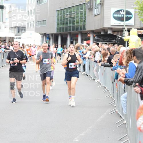 12.06.2026 - Holstenköstenlauf Andreas Tolksdorf http://msf.ph/oto/9744826 12.06.2026 17:58:46 Laufen 4910, 4911 meine-sportfotos.de