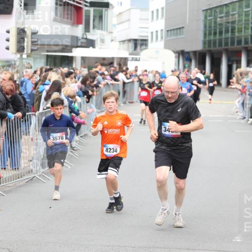 12.06.2026 - Holstenköstenlauf Andreas Tolksdorf http://msf.ph/oto/9744862 12.06.2026 17:59:12 Laufen 3578, 4234, 34 meine-sportfotos.de