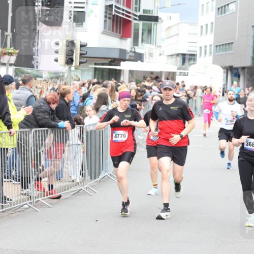 12.06.2026 - Holstenköstenlauf Andreas Tolksdorf http://msf.ph/oto/9744870 12.06.2026 17:59:18 Laufen 4779, 4784, 3687 meine-sportfotos.de