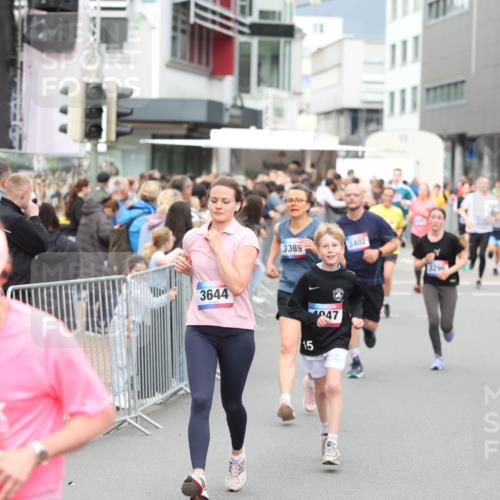 12.06.2026 - Holstenköstenlauf Andreas Tolksdorf http://msf.ph/oto/9744915 12.06.2026 17:59:54 Laufen 4317, 3644, 3389, 3402, 15, 4047, 3296, 3298 meine-sportfotos.de
