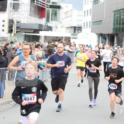 12.06.2026 - Holstenköstenlauf Andreas Tolksdorf http://msf.ph/oto/9744916 12.06.2026 17:59:56 Laufen 402, 33, 15, 4047, 4016, 3296, 3298 meine-sportfotos.de
