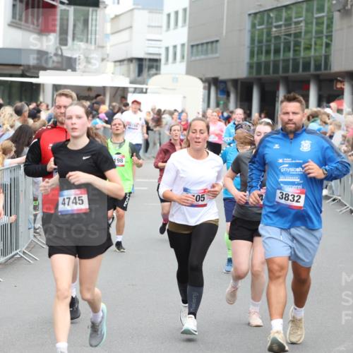 12.06.2026 - Holstenköstenlauf Andreas Tolksdorf http://msf.ph/oto/9744941 12.06.2026 18:00:14 Laufen 3676, 4745, 198, 05, 3832 meine-sportfotos.de