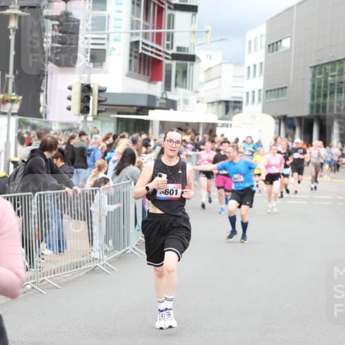 12.06.2026 - Holstenköstenlauf Andreas Tolksdorf http://msf.ph/oto/9744995 12.06.2026 18:01:04 Laufen 4689, 601, 405 meine-sportfotos.de
