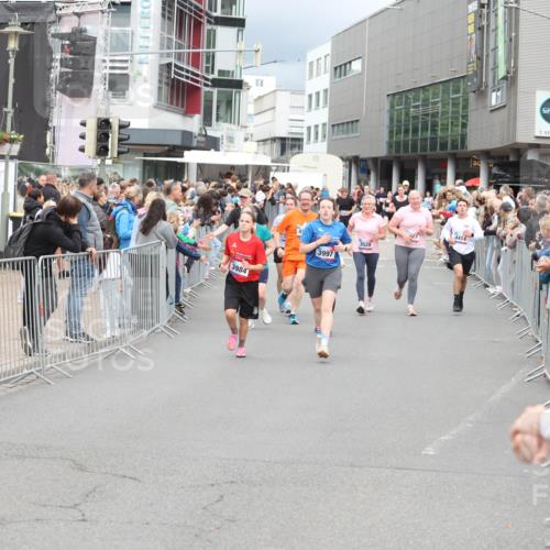 12.06.2026 - Holstenköstenlauf Andreas Tolksdorf http://msf.ph/oto/9745023 12.06.2026 18:01:19 Laufen 3984, 3997, 4414, 3528 meine-sportfotos.de