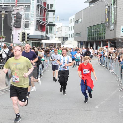 12.06.2026 - Holstenköstenlauf Andreas Tolksdorf http://msf.ph/oto/9745062 12.06.2026 18:01:45 Laufen 3732, 3001, 10, 4885, 4637 meine-sportfotos.de