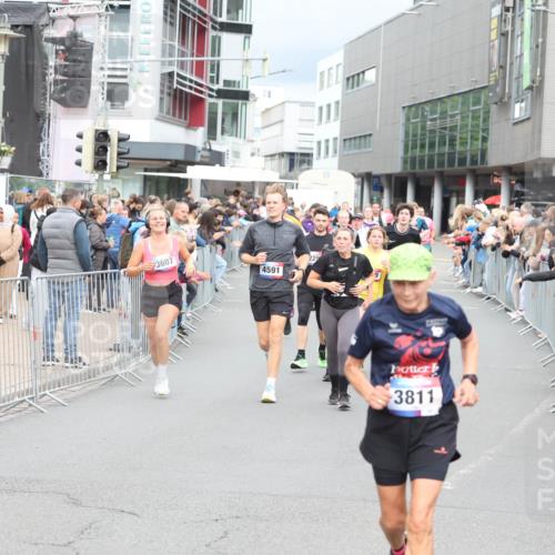 12.06.2026 - Holstenköstenlauf Andreas Tolksdorf http://msf.ph/oto/9745083 12.06.2026 18:02:02 Laufen 3607, 4591, 3811 meine-sportfotos.de