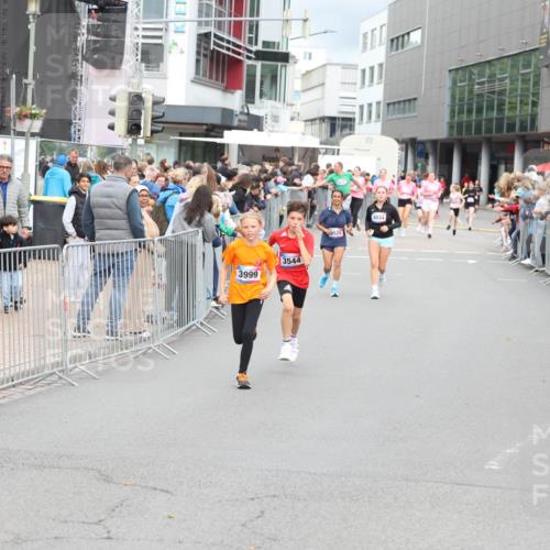 12.06.2026 - Holstenköstenlauf Andreas Tolksdorf http://msf.ph/oto/9745098 12.06.2026 18:02:15 Laufen 3999, 3544, 4034 meine-sportfotos.de