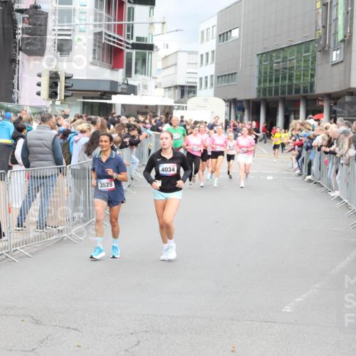 12.06.2026 - Holstenköstenlauf Andreas Tolksdorf http://msf.ph/oto/9745107 12.06.2026 18:02:20 Laufen 3529, 4034 meine-sportfotos.de