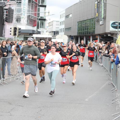 12.06.2026 - Holstenköstenlauf Andreas Tolksdorf http://msf.ph/oto/9745159 12.06.2026 18:03:00 Laufen 3614, 4081, 297, 430, 4080, 4296, 4303, 4306 meine-sportfotos.de